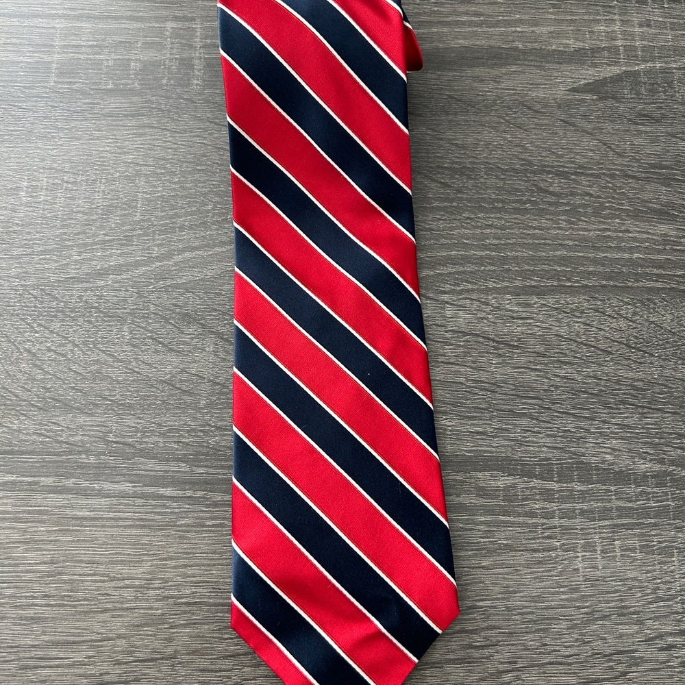 TOMMY HILFIGER Silk Tie Necktie Navy Blue/Red Stripes 59x 3.5 " Made in USA